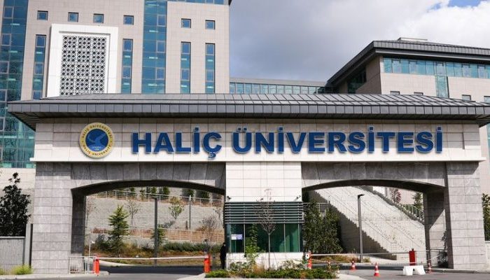 Haliç Üniversitesi Tez